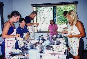 In der Kochschule in Chiang Mai, Siam Sun Tours Chiangmai, cnx062_1.jpg (16864 Byte)