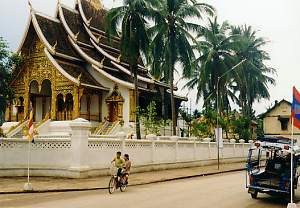 Laos Discovery Tour (Siam Sun Tous, Chiangmai, Northern Thailand) lao702_1.jpg (17066 Byte)
