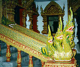 Naga at Wat Bup Param, Thapae Road, Chiang Mai, Mueng Chiang Mai, Chiang Mai Province, Northern Thailand.  (14.1 K)