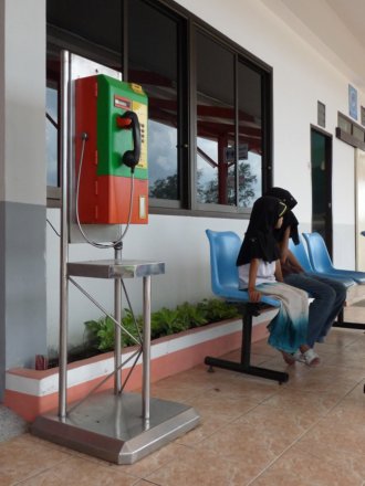 Children waiting for a train at the Pattaya Railway station